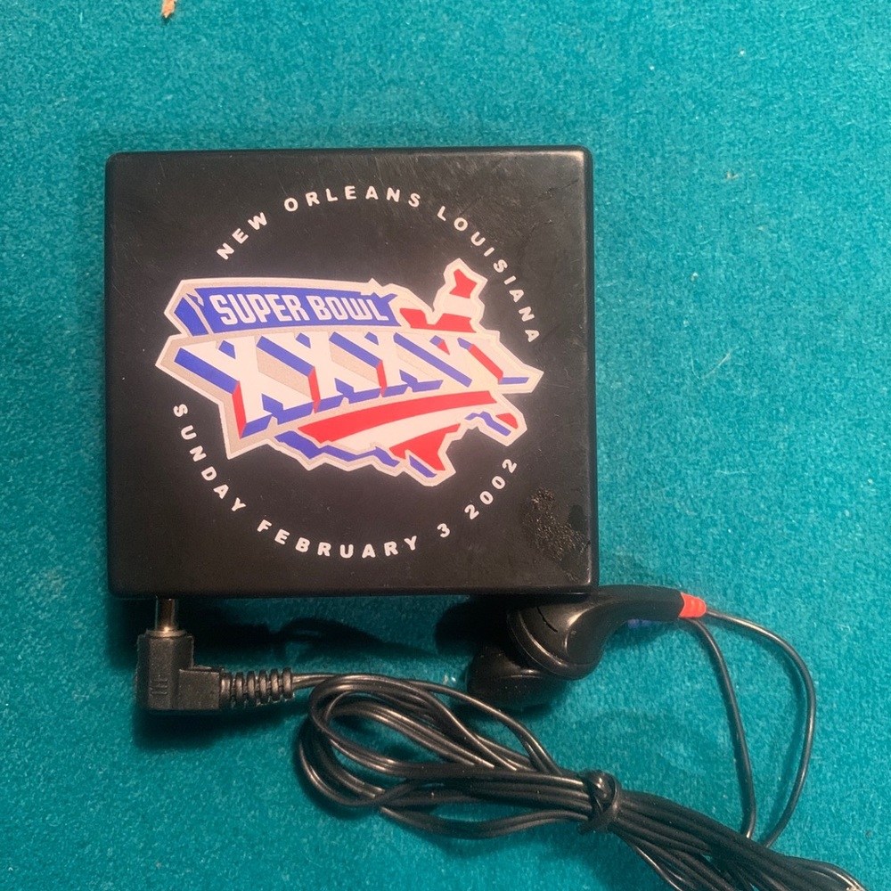 Transistor radio Super Bowl game